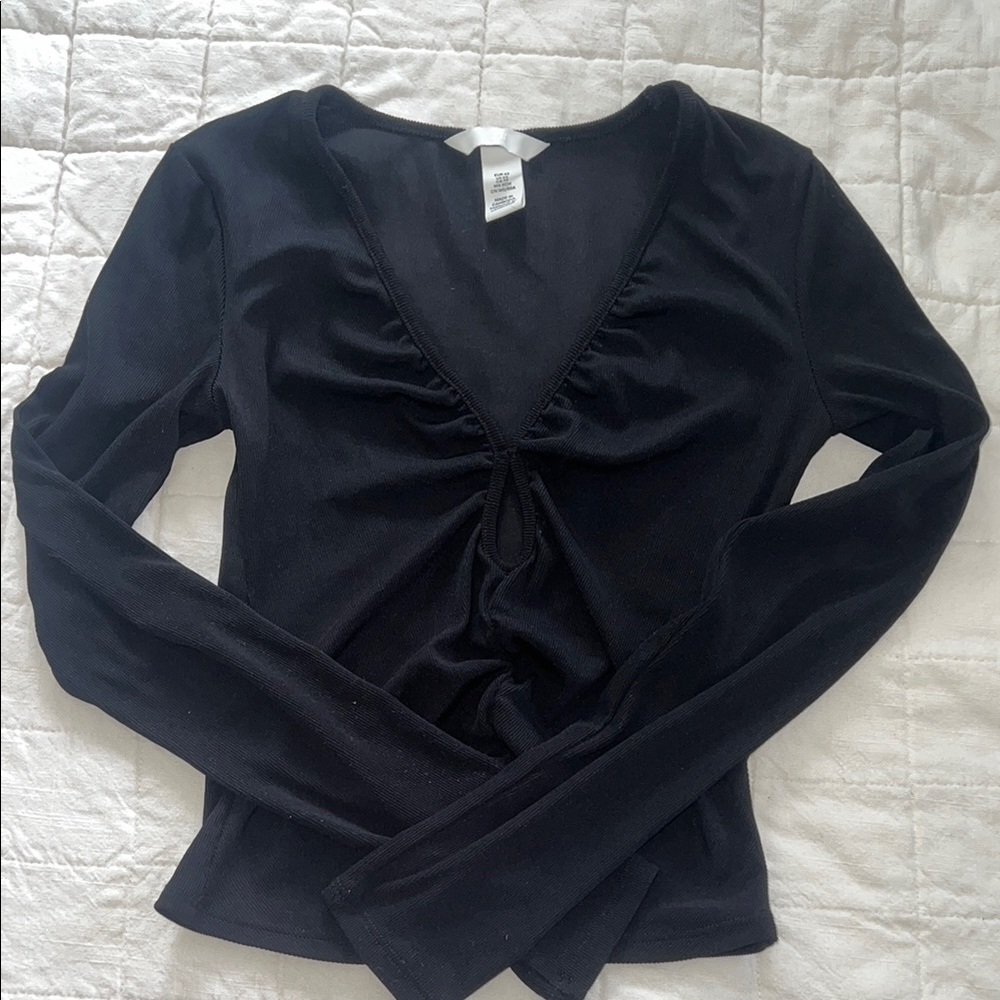 H&M Black V-Neck Women's Top